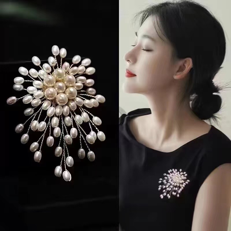 Pearls Brooch for Elegant Wome - Suit Supply Wedding Party recension och pris